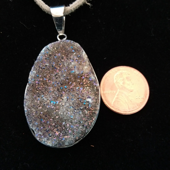 Handmade Druzy Quartz Pendant - Picture 3 of 4